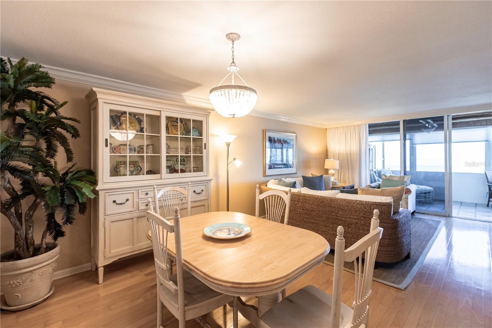 1055 W PEPPERTREE DR #703AA