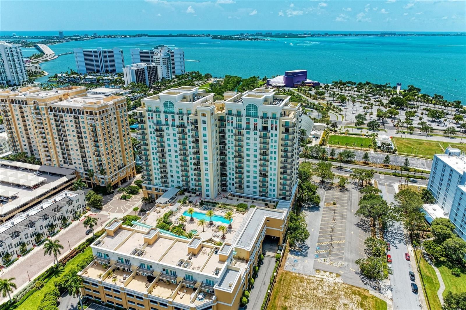 800 N TAMIAMI TRL #212