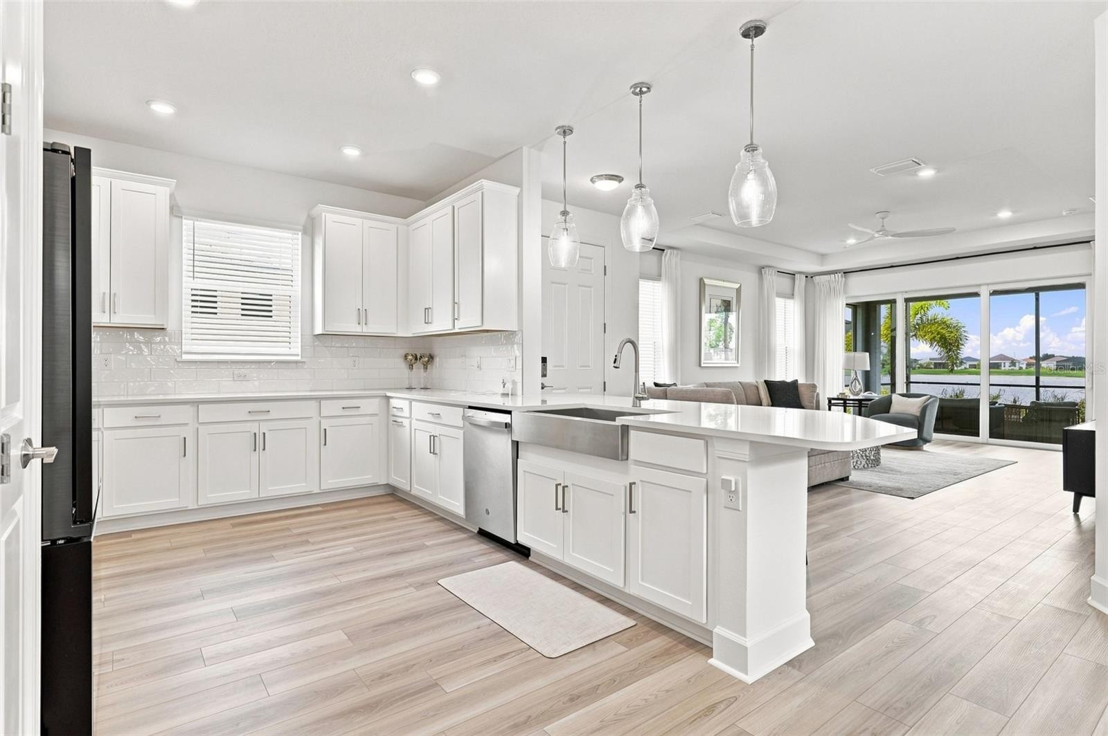 3165 ALBA CIR