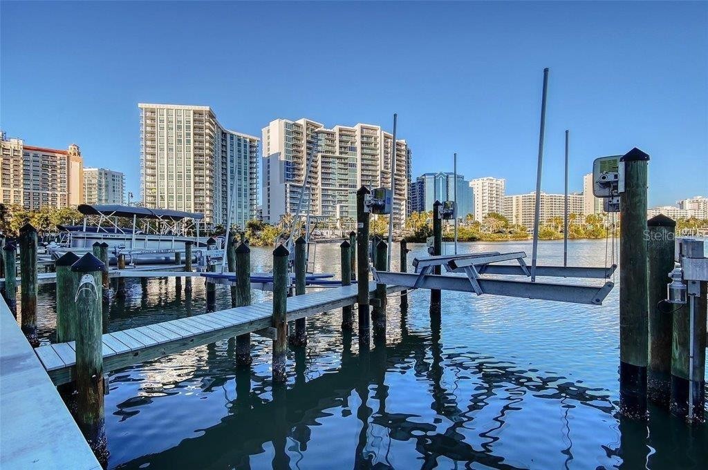 650 GOLDEN GATE PT #403