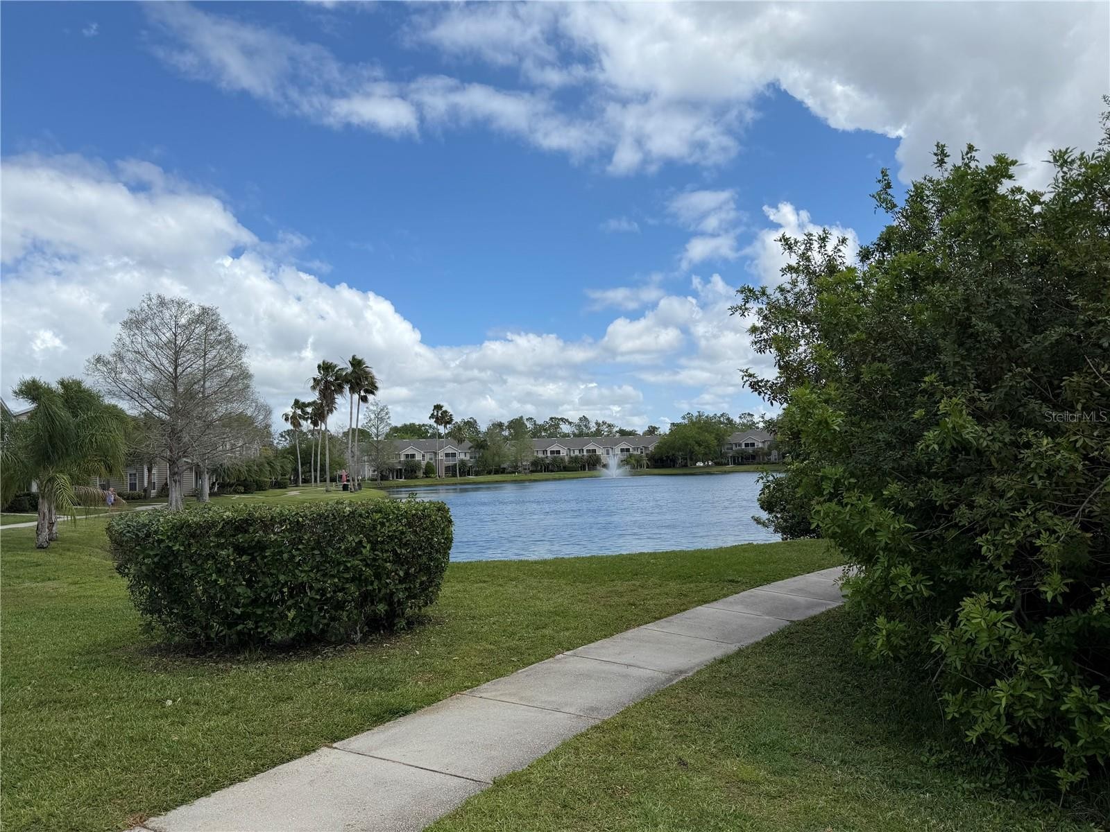 8911 MANOR LOOP #106