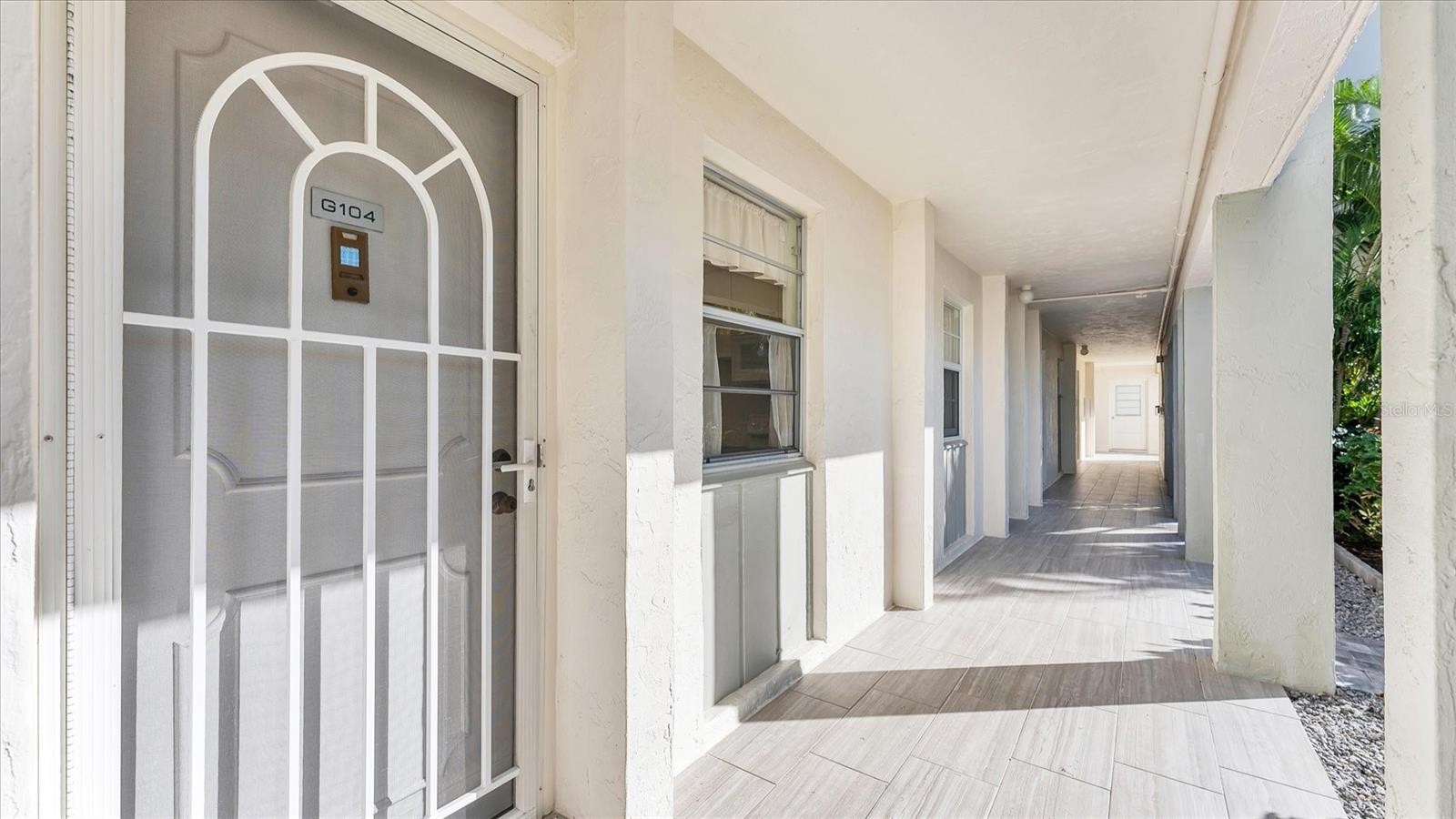 4370 CHATHAM DR #104