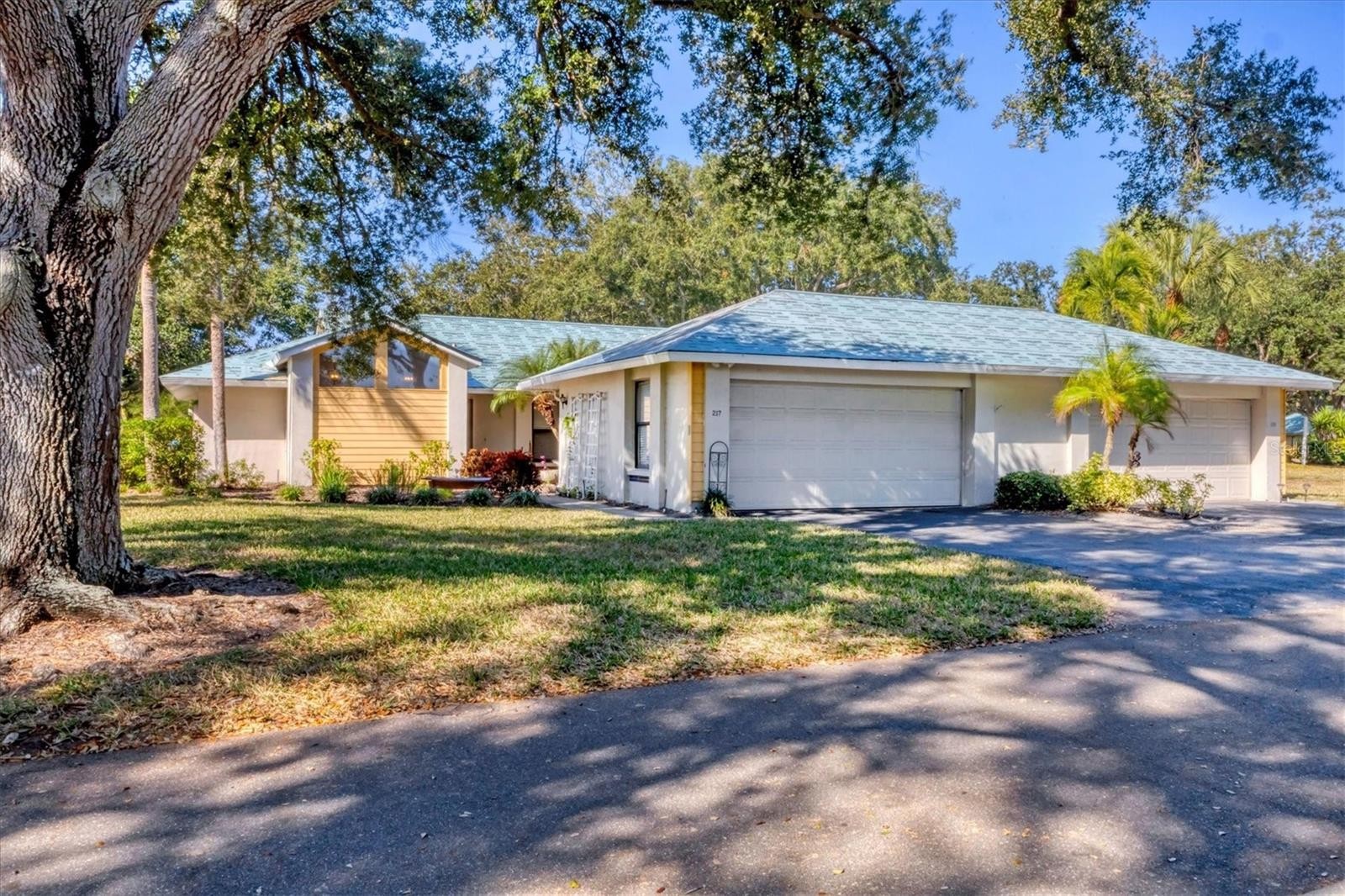 217 SOUTHAMPTON DR #286