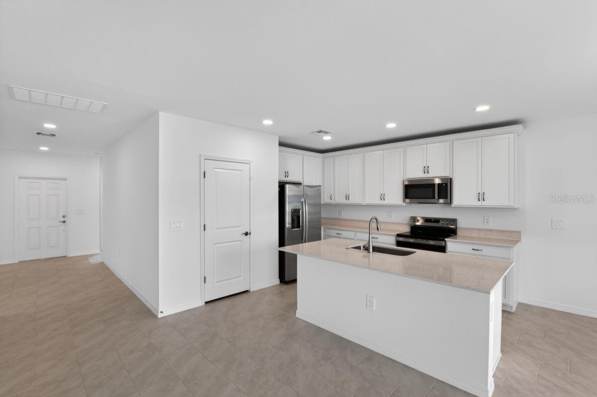 9509 VIBRANT LN