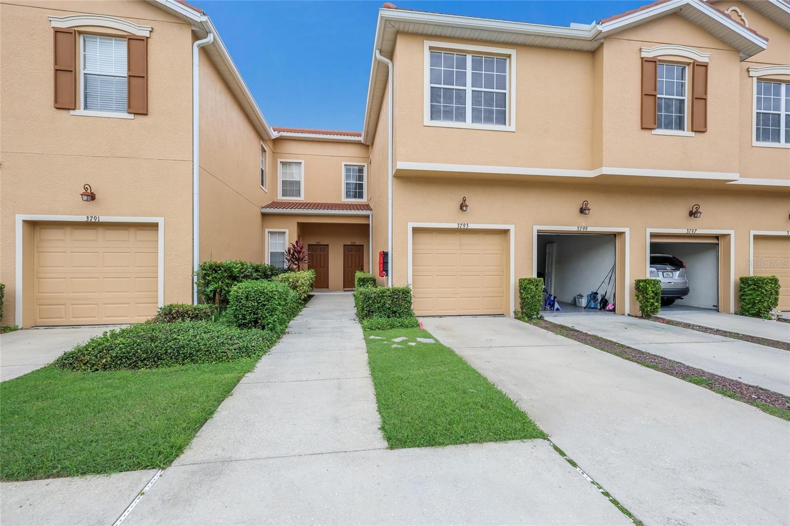 3793 PARKRIDGE CIR #3-105