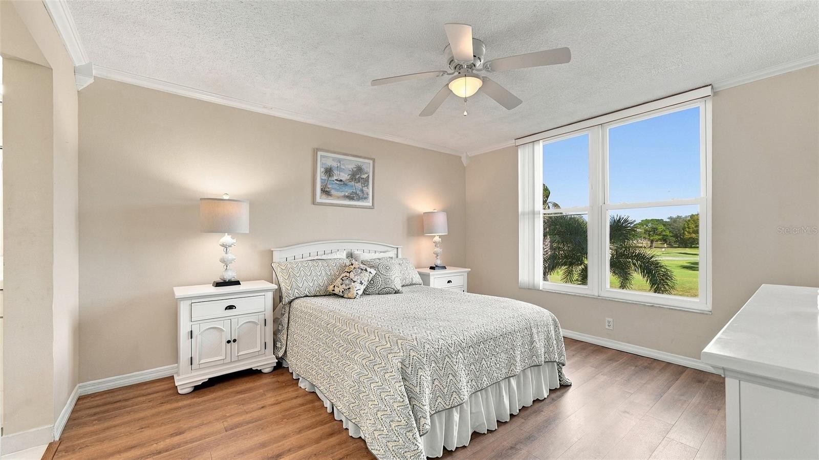 4550 PINEBROOK CIR #203
