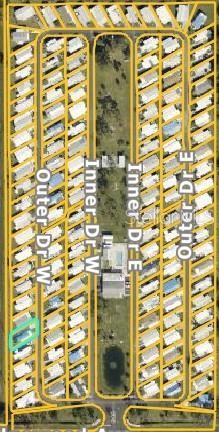 218 OUTER DR W