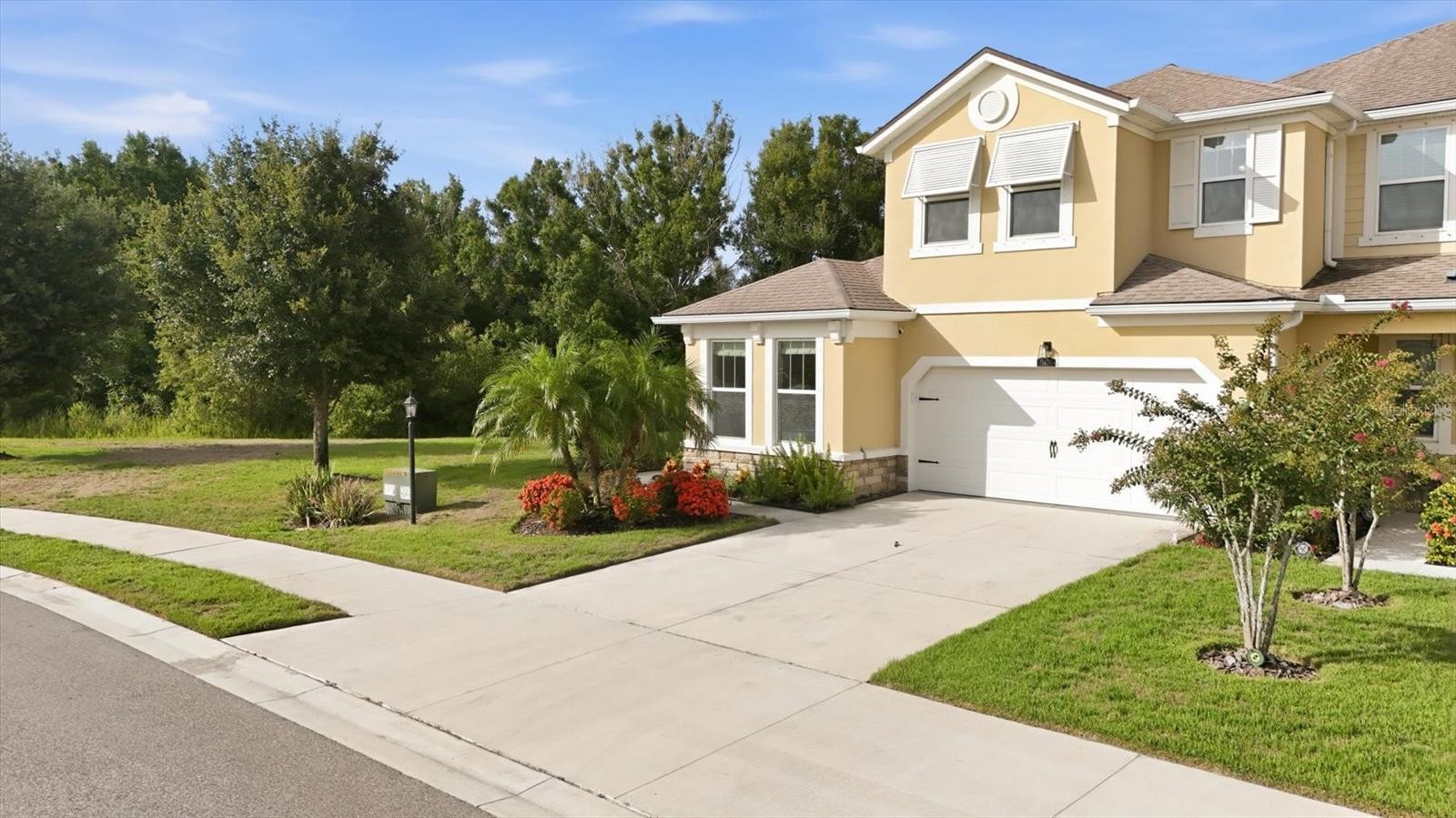11474 ROLLING GREEN DR