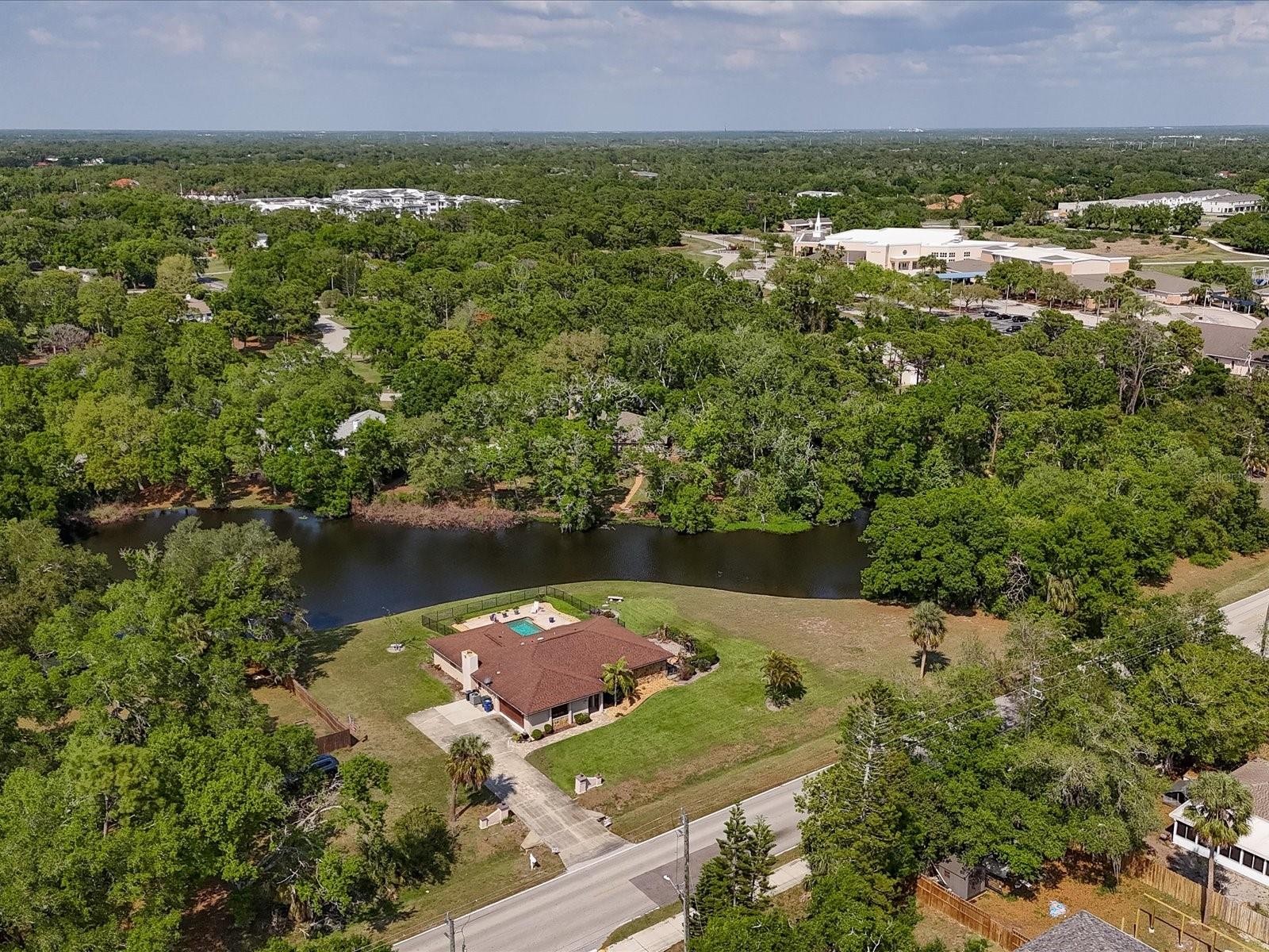 3927 DESOTO RD