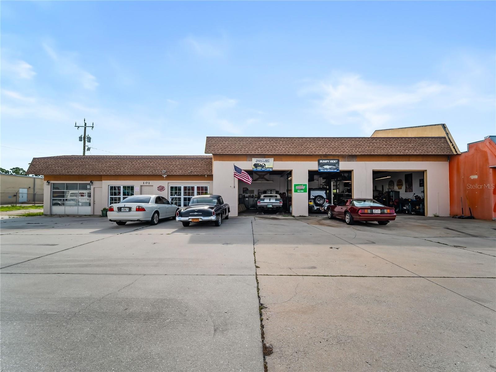 101 S INDIANA AVE