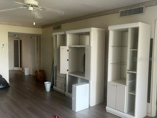 7461 W COUNTRY CLUB DR N #402
