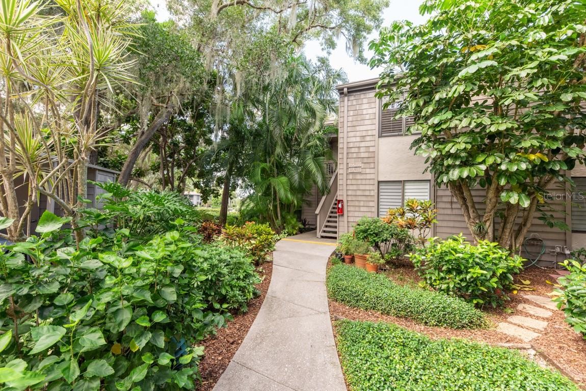 1702 GLENHOUSE DR #308