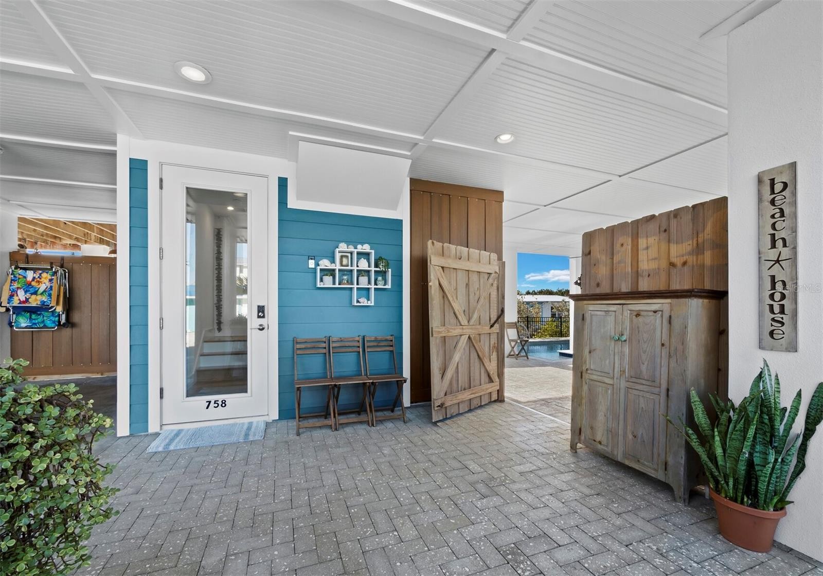 758 SAINT JUDES DR N