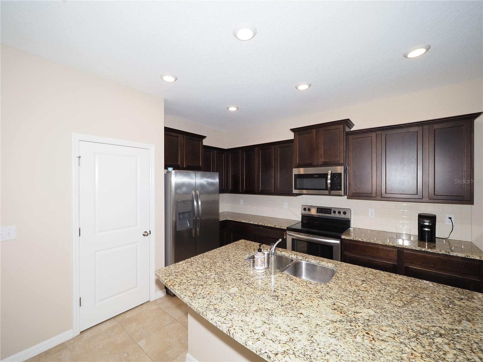 2503 MIDNIGHT PEARL DR