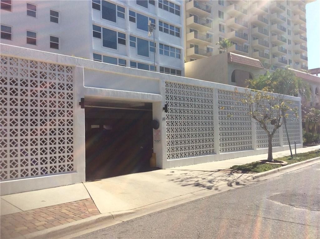 33 S GULFSTREAM AVE #1001