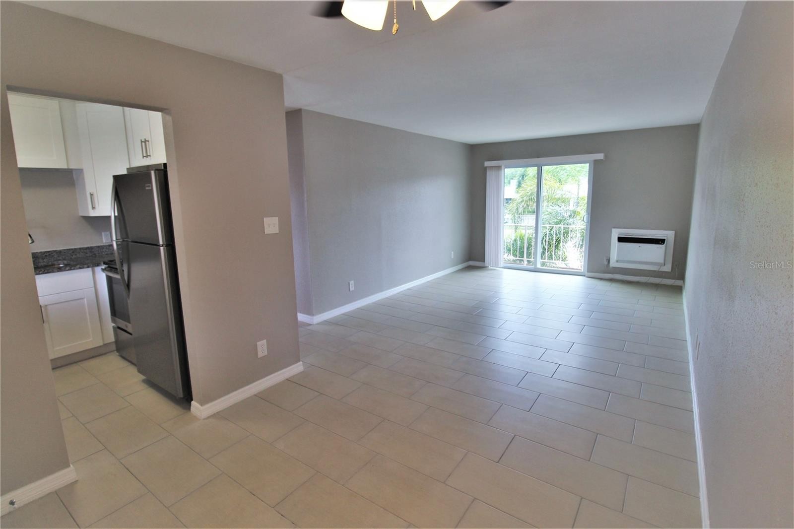 3001 BEE RIDGE RD #201