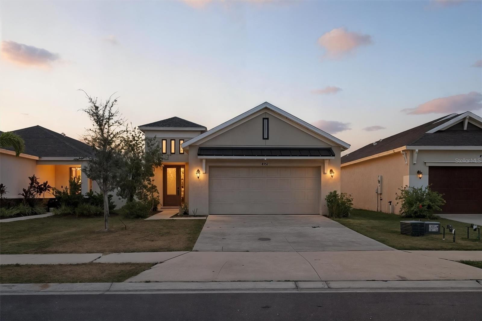 4352 REISSWOOD LOOP