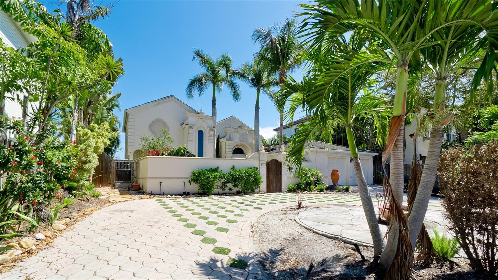 8213 MIDNIGHT PASS RD