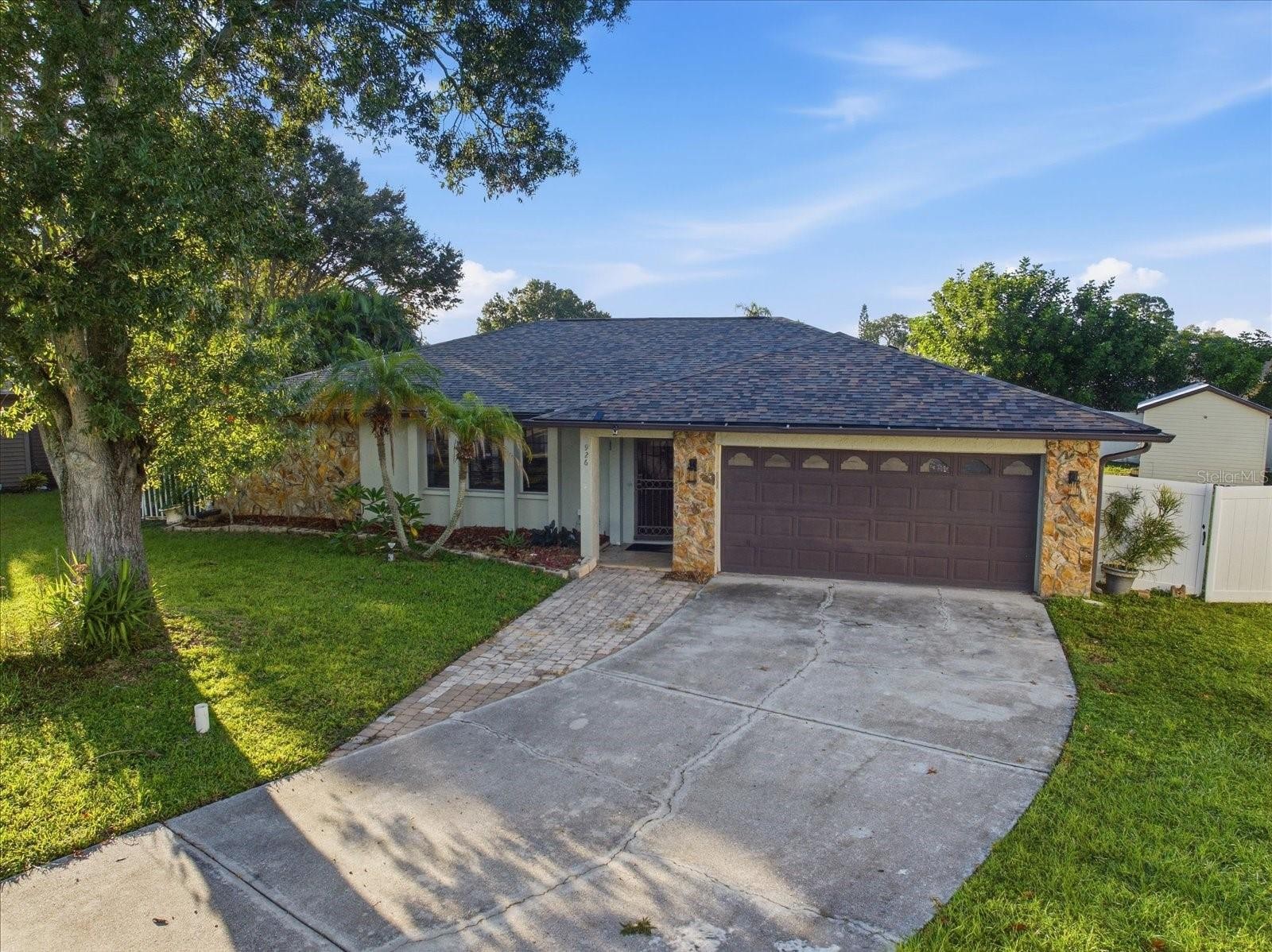 926 PLUM TREE LN
