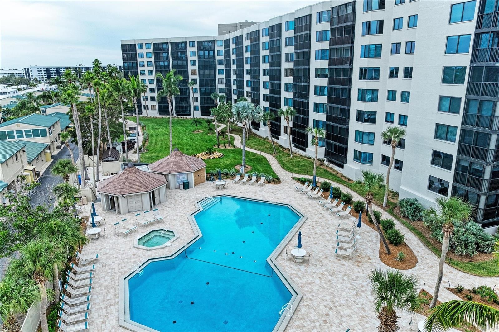 5880 MIDNIGHT PASS RD #903