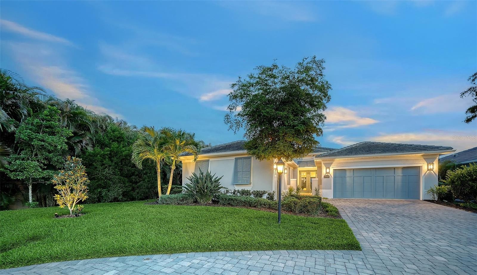 7700 SANDHILL LAKE DR