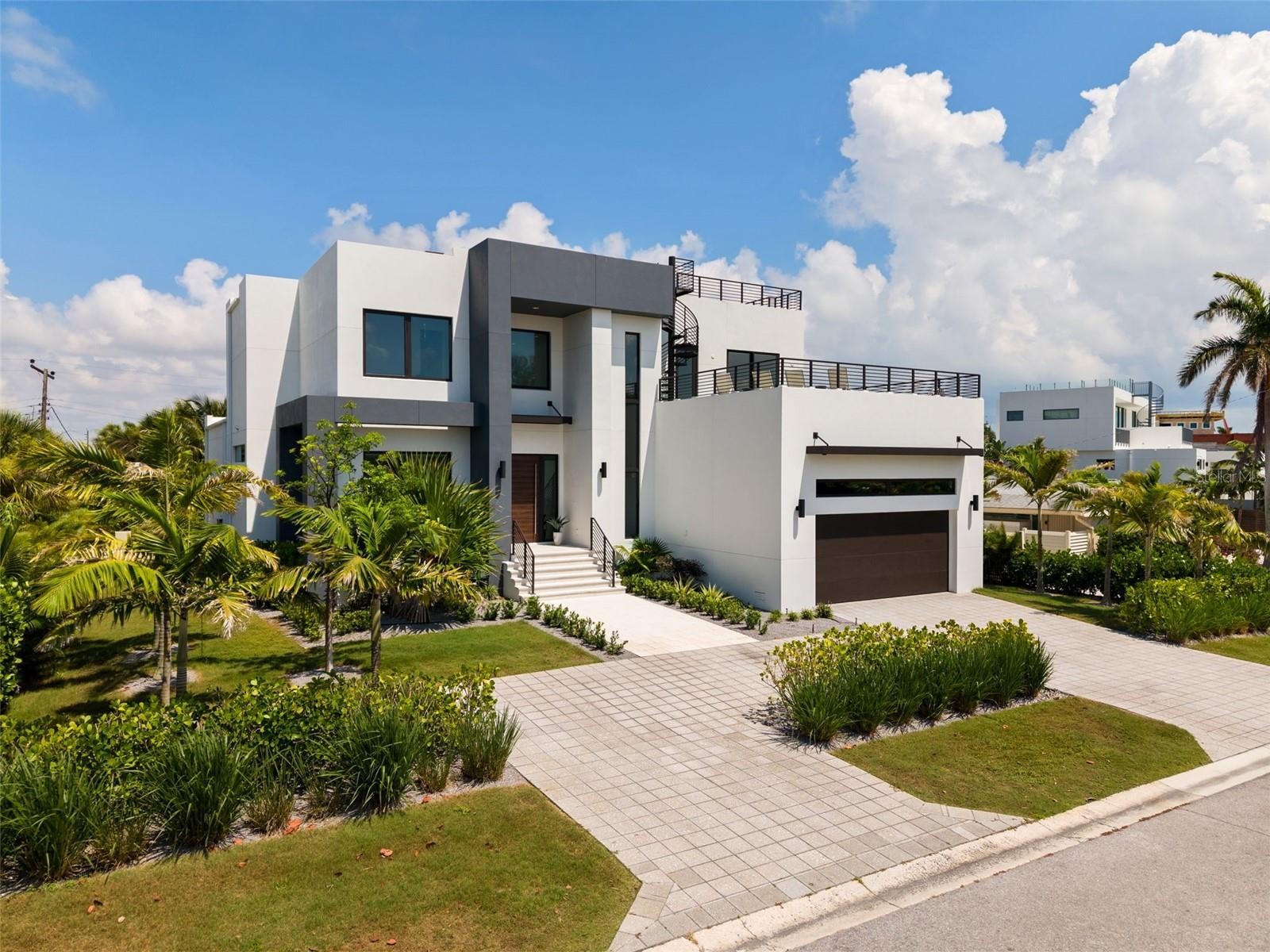 1212 CENTER PL