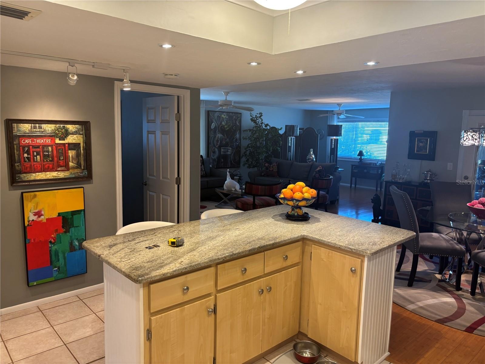 3917 GLEN OAKS DR E #52