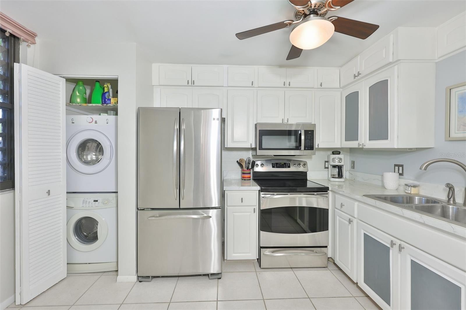 647 WOODLAWN DR #647