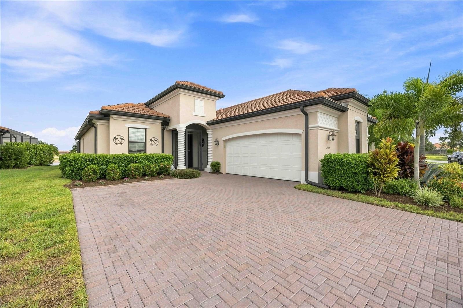 23535 WAVERLY CIR