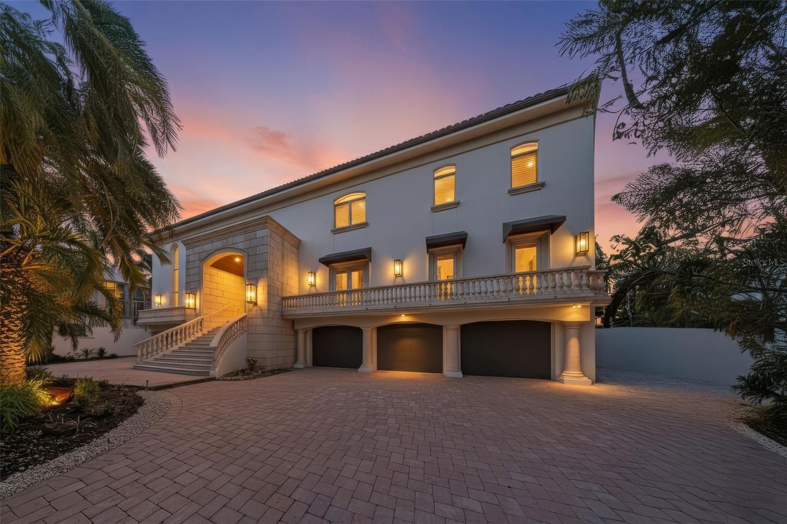 4136 ROBERTS POINT CIR