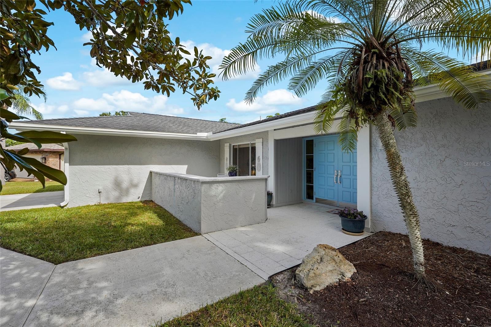 5720 TIMBER LAKE CIR