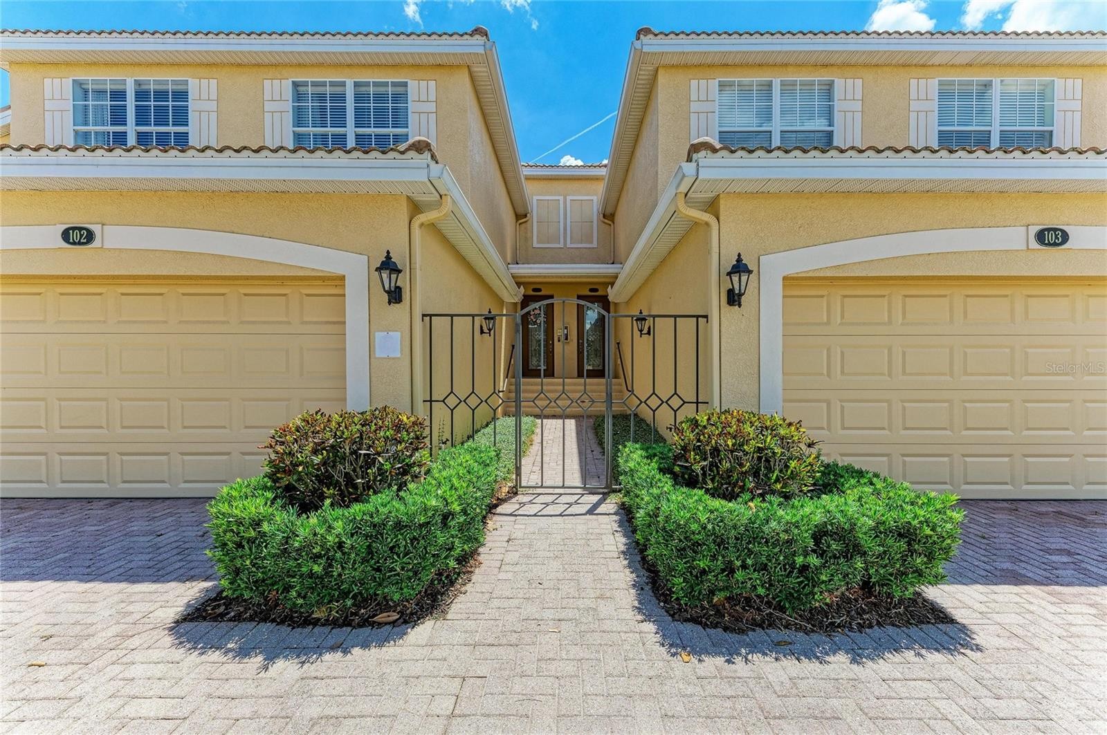 314 WINDING BROOK LN #102