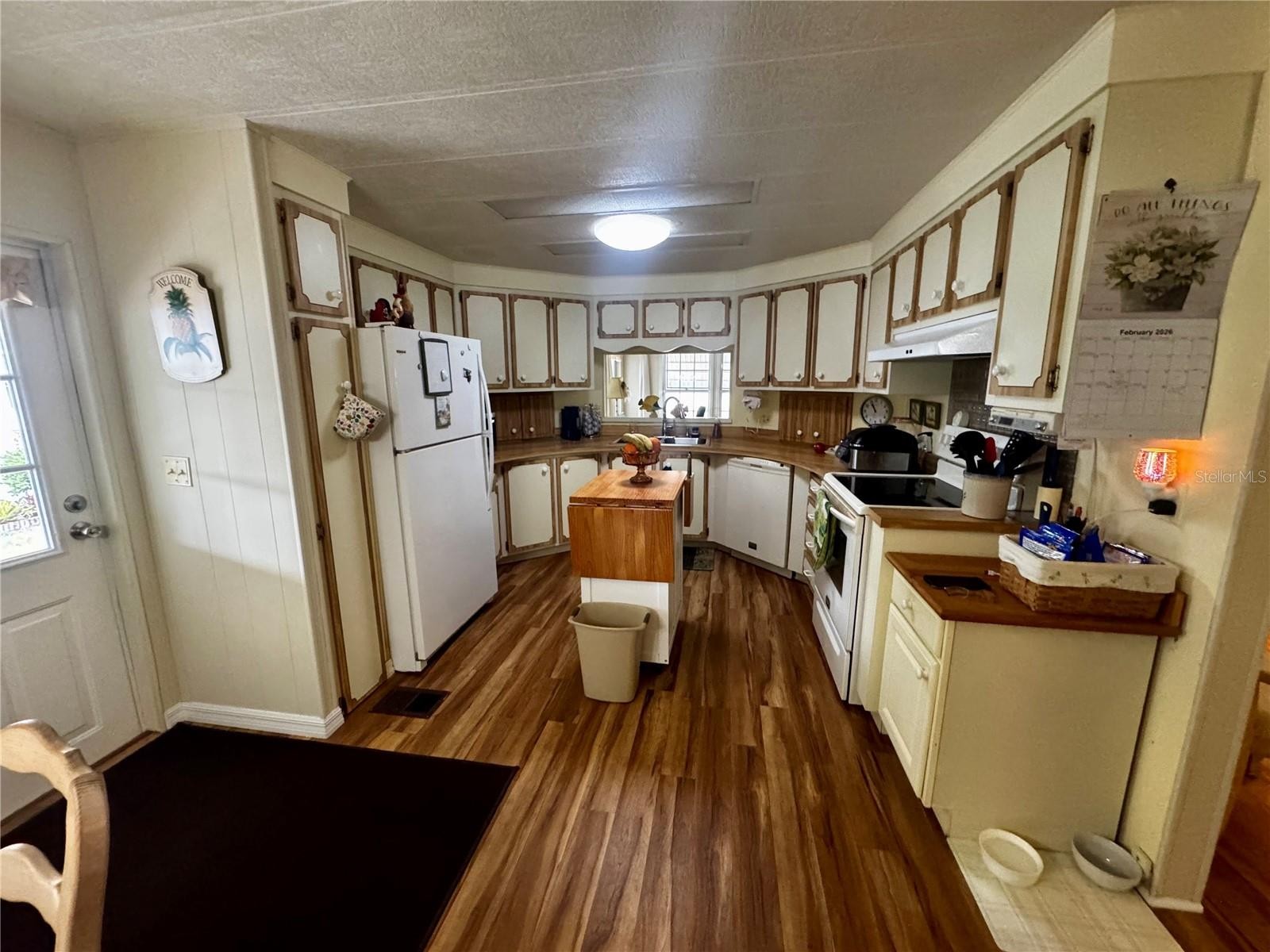 5619 BAYSHORE RD #142