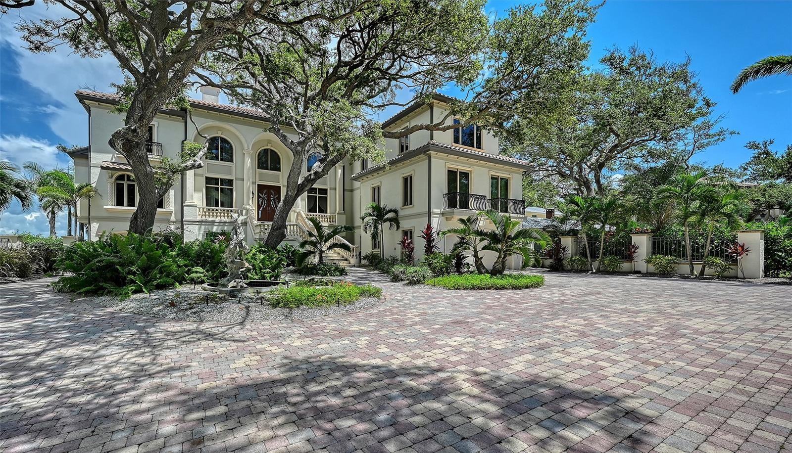 1216 N CASEY KEY RD