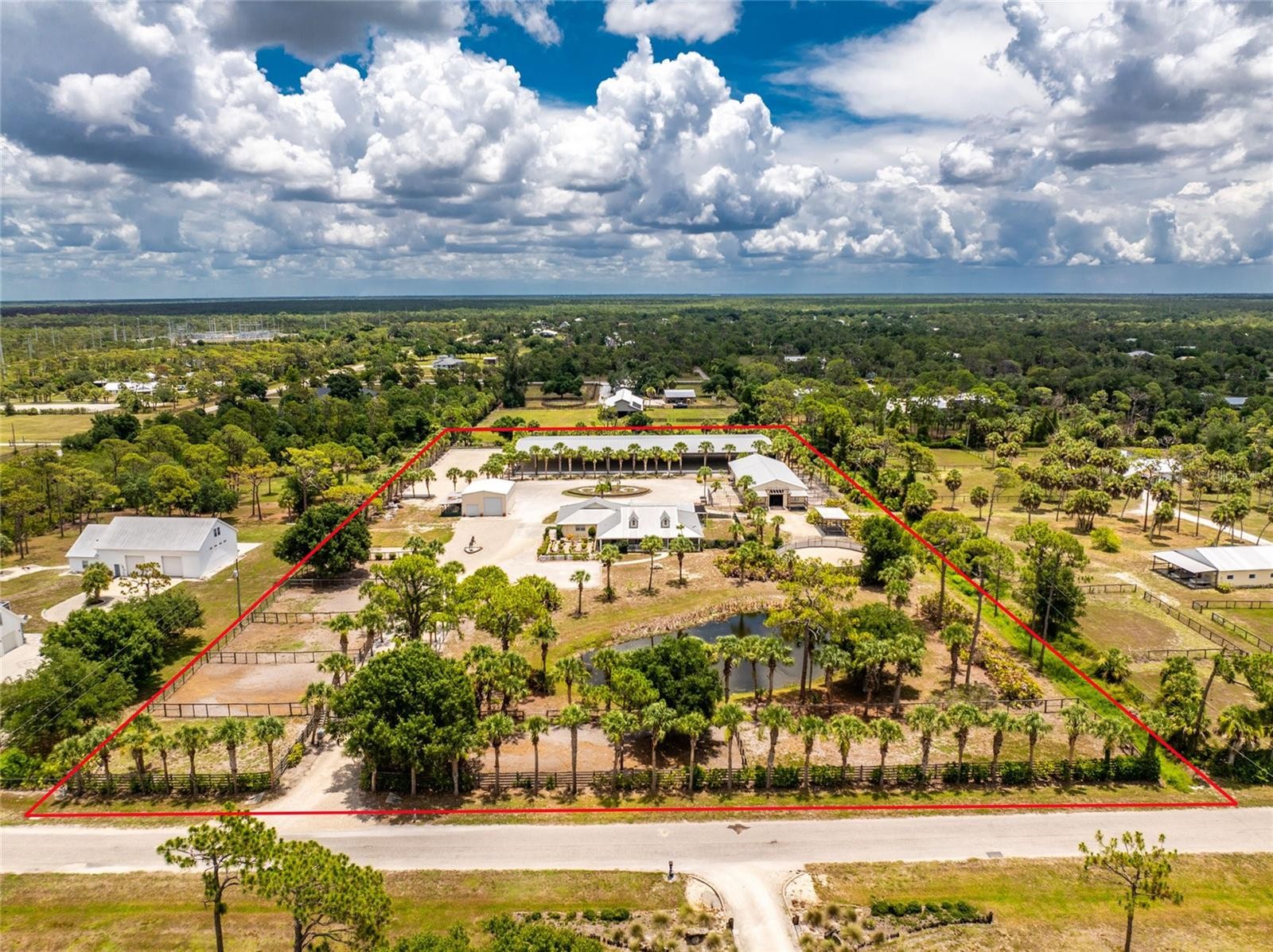 668 PALOMINO TRL