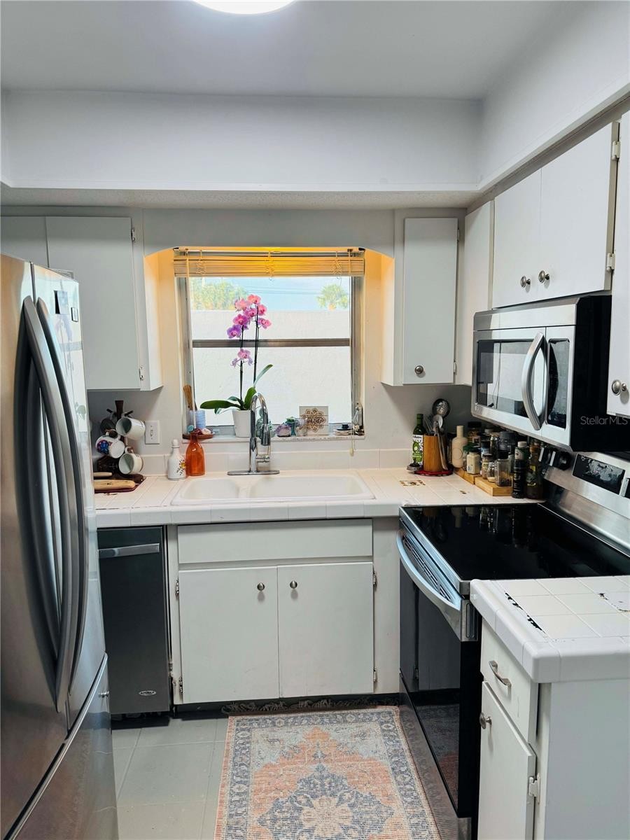108 VILLA DR #108