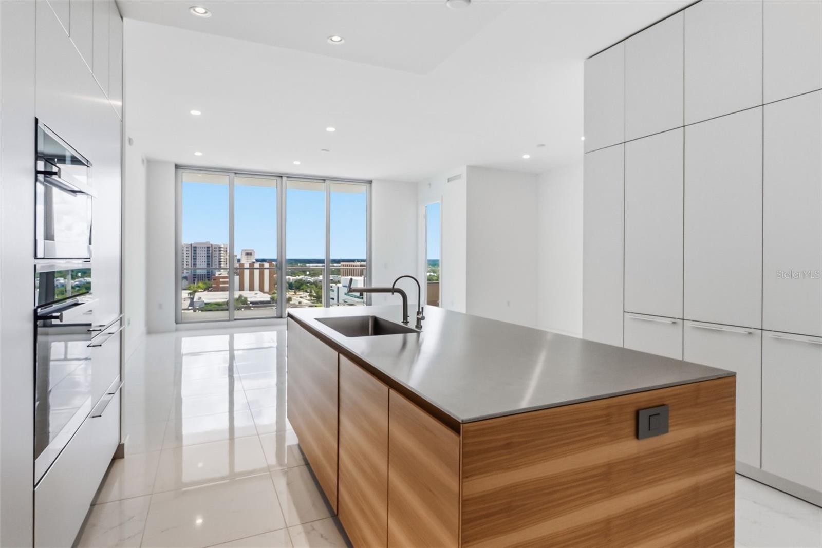 111 S PINEAPPLE AVE #1103