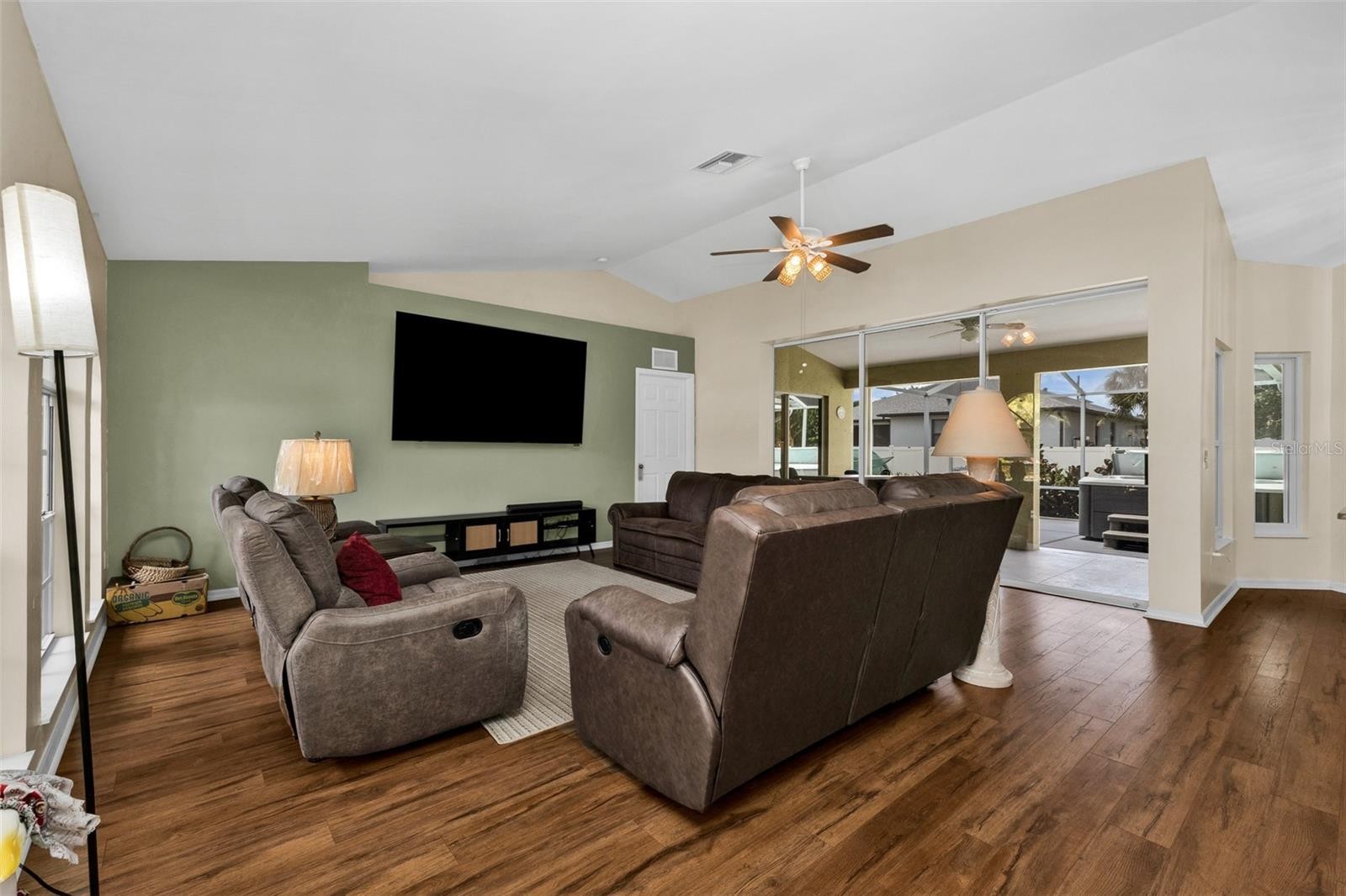 4413 S SAN MATEO DR
