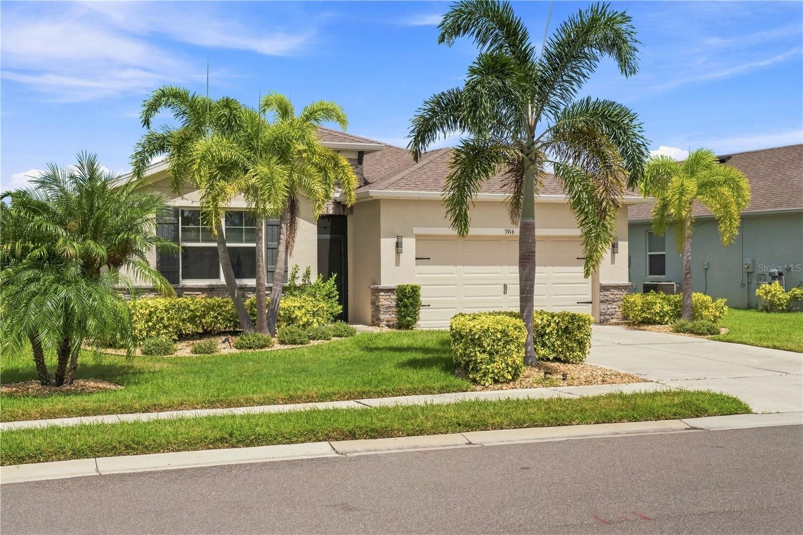 3916 MOSSY LIMB CT