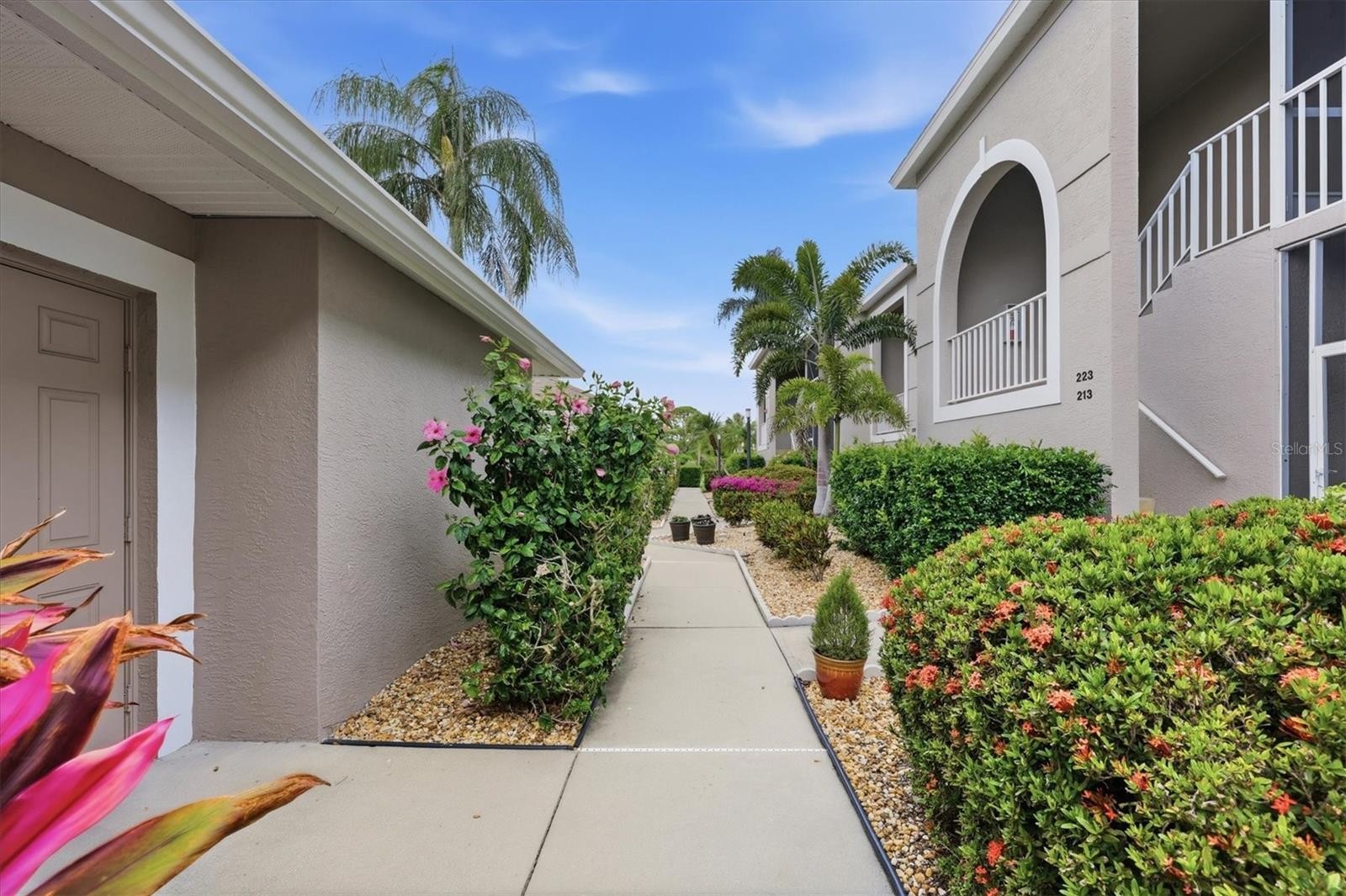 8911 VERANDA WAY #213