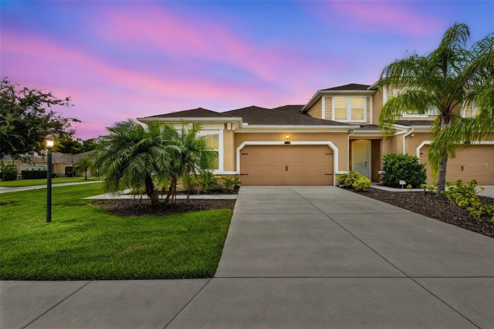 11511 ROLLING GREEN DR