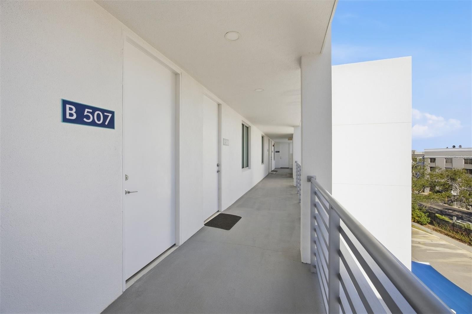 1703 N TAMIAMI TRL #B507