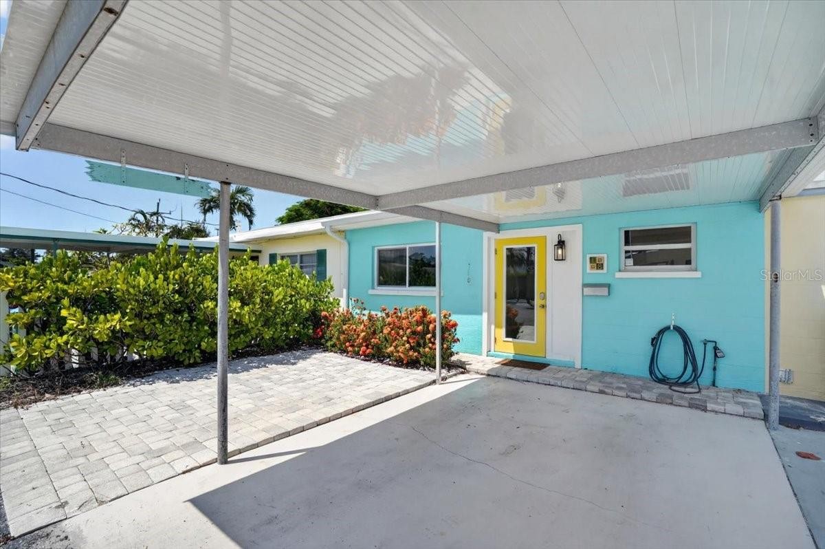 18 SEASIDE CT
