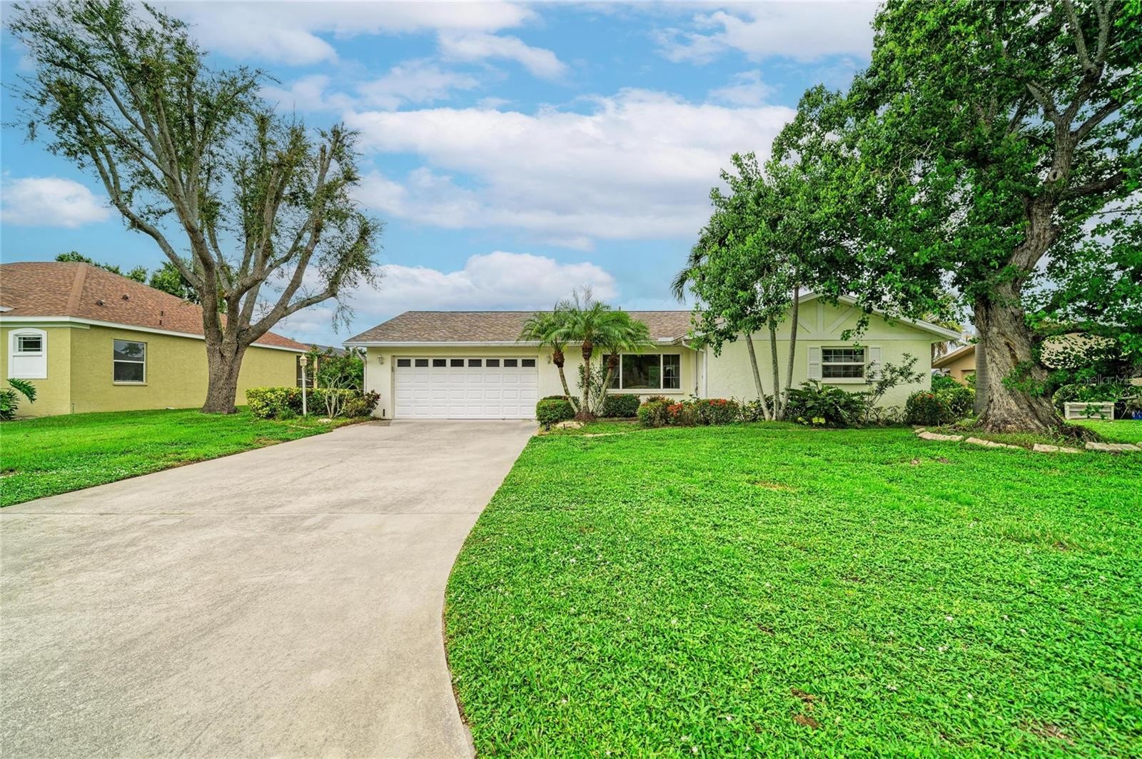 4723 PALM AIRE CIR
