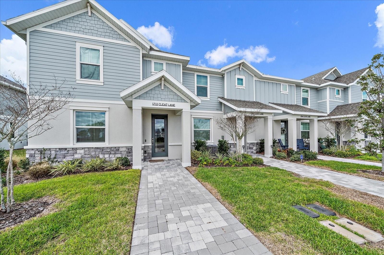 1712 CLEAT LN