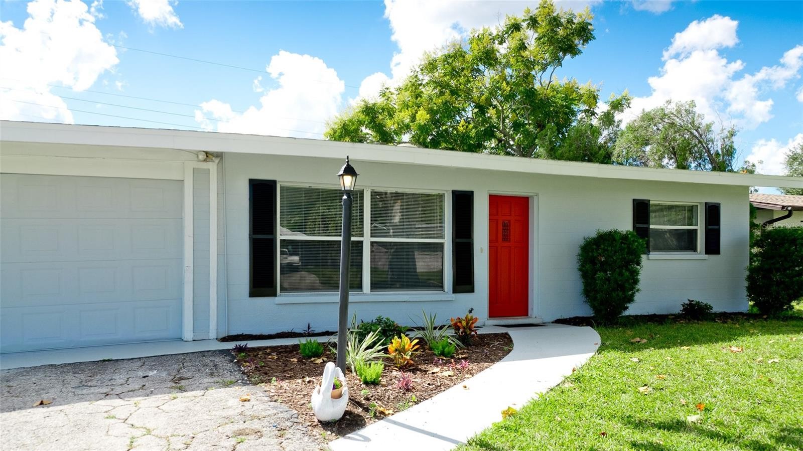 2205 24TH AVE W