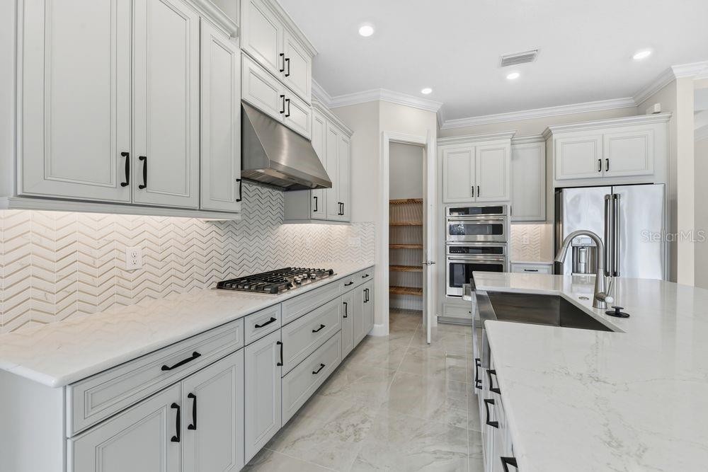 10280 SILENT NIGHT LN