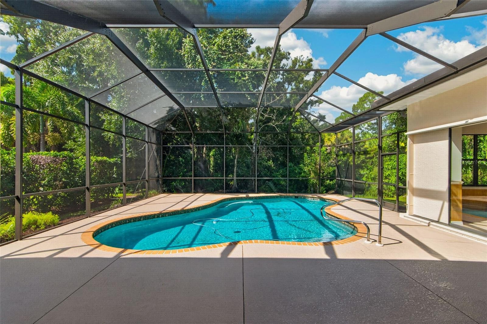 679 SAWGRASS BRIDGE RD