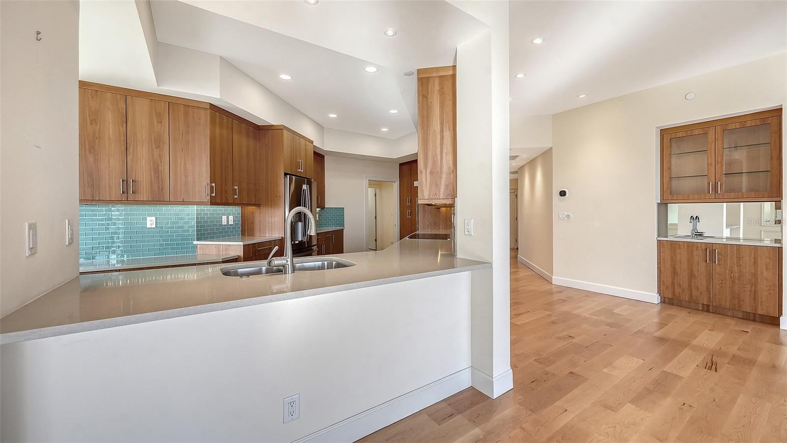 2110 HARBOURSIDE DR #558