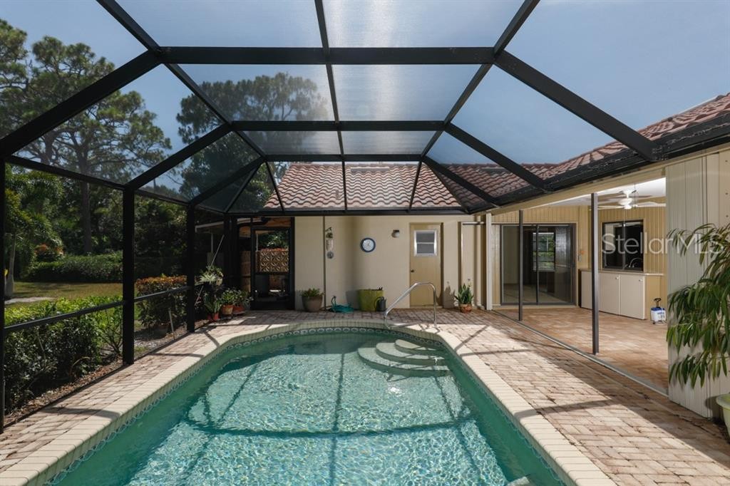 305 CAVALLINI DR
